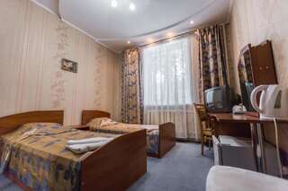 Отель Гостиница Рогачев Рогачев Двухместный номер с 2 отдельными кроватями-5