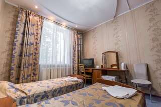 Отель Гостиница Рогачев Рогачев Двухместный номер с 2 отдельными кроватями-7